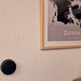 Round Bracket for Hue Tap Dial Switch – Black