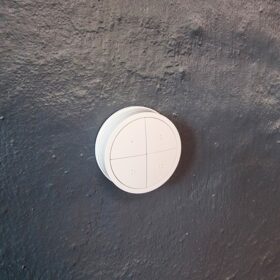 Round Bracket for Hue Tap Dial Switch – White