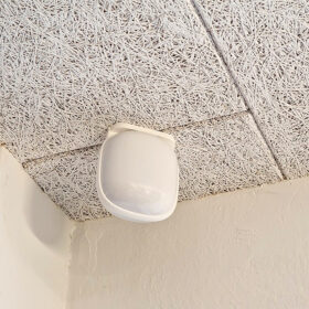 Seinä- ja kattokiinnike Google Nest WLAN Point Pro 6E -laitteelle